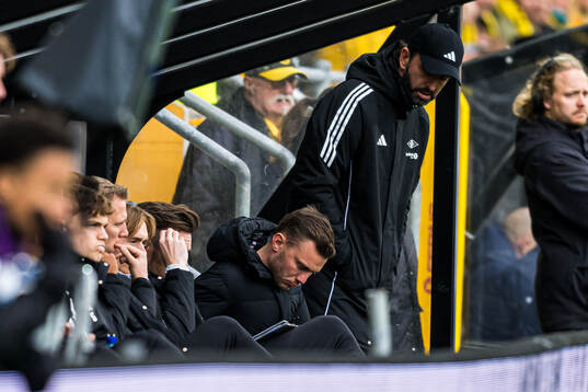 Alfred Johansson, head coach of Rosenborg, looks dejected