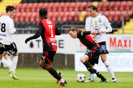 Östersunds Albin Sporrong och Örebros Melvin Bajrovic