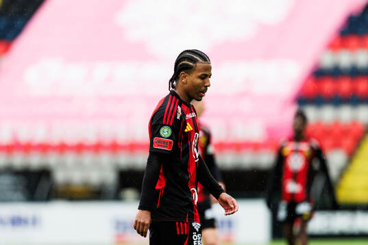 Östersunds Nebiyou Perry deppar