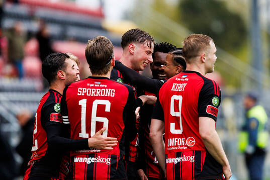 Östersunds Philip Bonde jublar