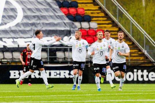 Örebros Karl Holmberg jublar