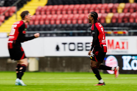 Östersunds Nebiyou Perry jublar