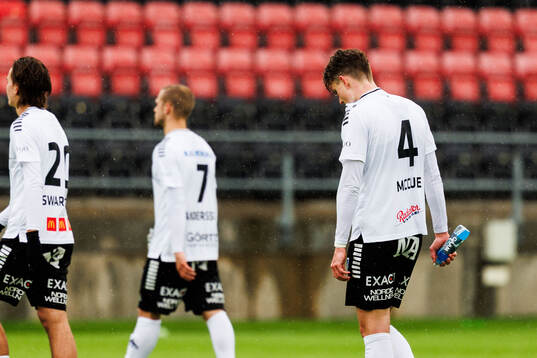 Örebros Erik McCue deppar