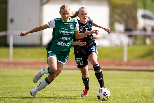 Alingsås Tilde Karlsson och IFK Norrköpings Elin Rombing