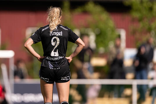 IFK Norrköpings Samantha Cary deppar