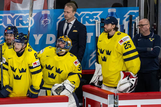 Goaltenders Samuel Ersson and Jacob Markström of Sweden