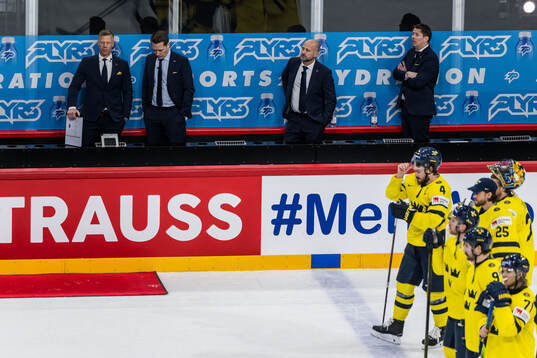 Assistant coach Nicklas Rahm, head coach Sam Hallam,