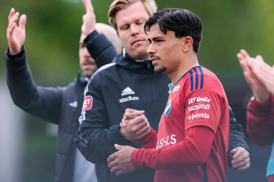 Östers Lukas Bergquist jublar