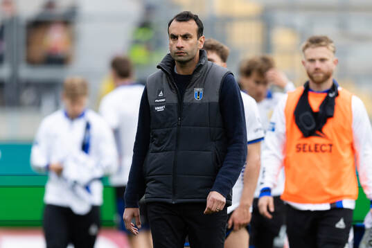 Sirius tränare Andreas Engelmark deppar
