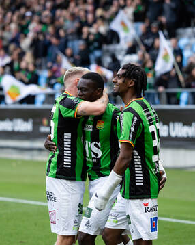 GAIS Ibrahim Diabate jublar ihop med Jonas Lindberg och