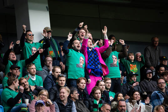 GAIS supportrar jublar