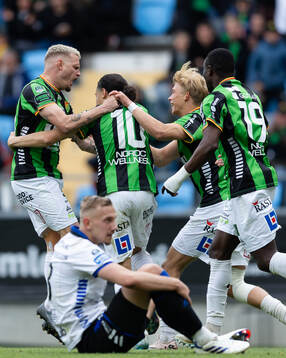 GAIS Amin Boudri jublar med lagkamrater