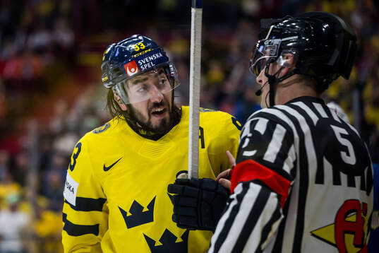 Mika Zibanejad of Sweden reacts against referee Andre