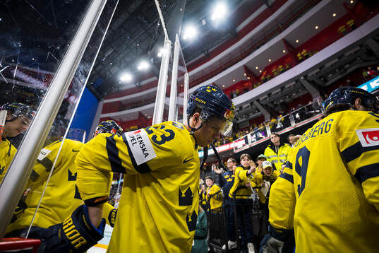 Lucas Raymond of Sweden looks dejected