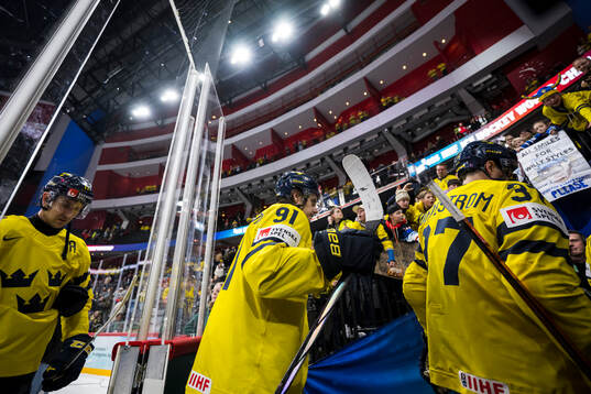 Leo Carlsson of Sweden looks dejected