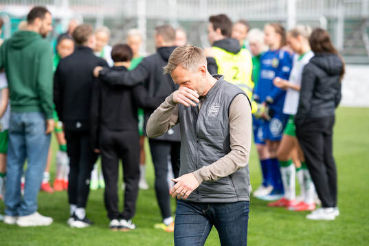 Hammarbys tränare Martin Sjögren Mårtensson deppar