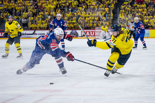 of USA Drew O’Connor and William Karlsson of Sweden