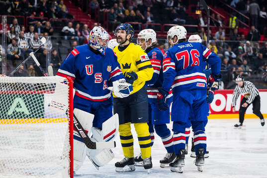 Filip Forsberg of Sweden looks dejected