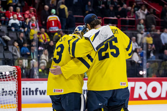 Goaltenders Samuel Ersson and Jacob Markström of Sweden