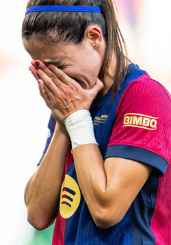 Aitana Bonmati of Barcelona looks dejected