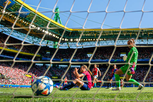 Irene Paredes of Barcelona scores an own goal later being