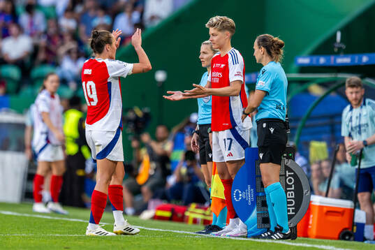 Caitlin Ford and Lina Hurtig of Arsenal