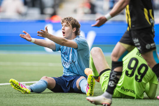 Djurgårdens August Priske Flyger reagerar