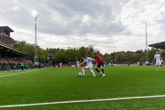 AIKs Mads Døhr Thychosen och Brommapojkarnas Frederik