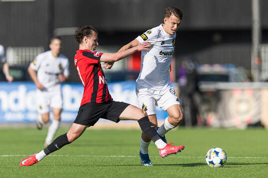 Brommapojkarnas Alex Timossi Andersson och AIKs Kazper