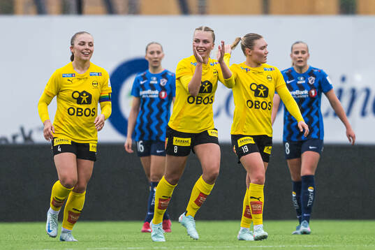 Kaia Bjelde Hjelmhaug of LSK Kvinner celebrates