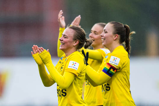 Mari Nyhagen of LSK Kvinner celebrates