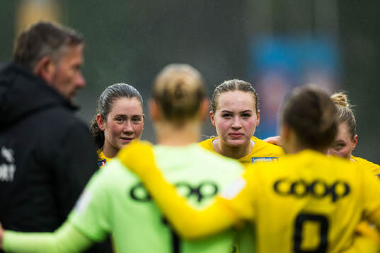 Carina Wik Alfredsen and Oda Mathilde Johansen of LSK