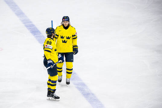 William Nylander and William Karlsson of Sweden look