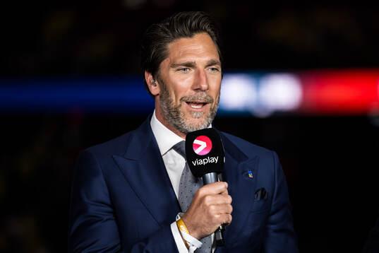Henrik Lundqvist is interviewed in the studio of Swedish