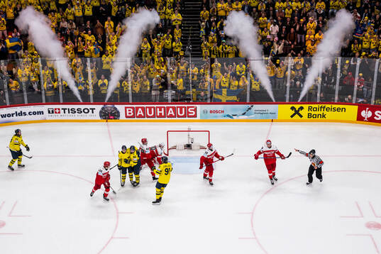 Mika Zibanejad, Mikael Backlund, Marcus Johansson and Leo