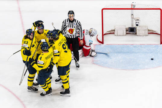 Mika Zibanejad, Mikael Backlund, Rasmus Andersson, Marcus