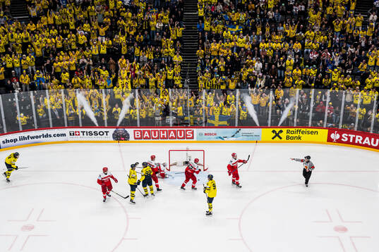 Mika Zibanejad, Mikael Backlund, Marcus Johansson and Leo