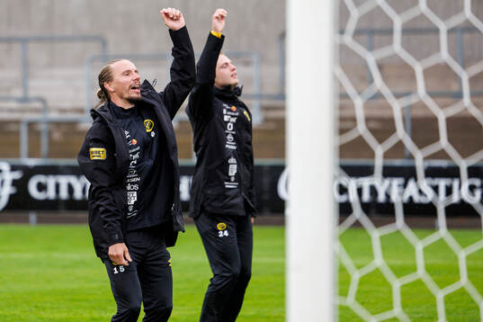 Elfsborgs Simon Hedlund jublar