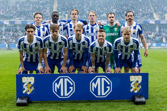 IFK Göteborgs startelva ställer upp för en lagbild