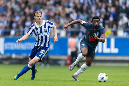 IFK Göteborgs August Erlingmark och Malmö FFs Emmanuel