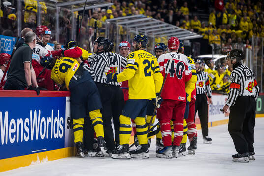 Leo Carlsson of Sweden and Oliver Lauridsen of Denmark