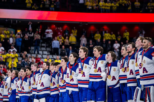 Players of USA celebrate