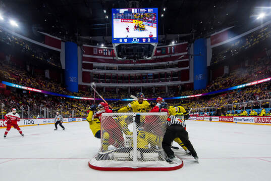Erik Gustafsson and Isac Lundeström of Sweden