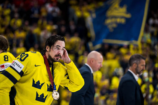 Marcus Johansson of Sweden with the bronze medal