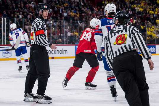 Referee Mikael Holm