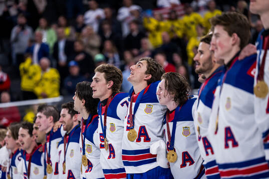 Players of USA celebrate