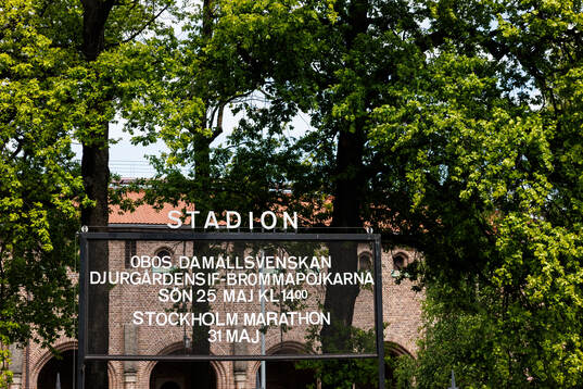 En skylt utanför Stockholms stadion