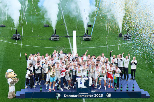 COPENHAGEN, DENMARK - MAY 25: General view of the players