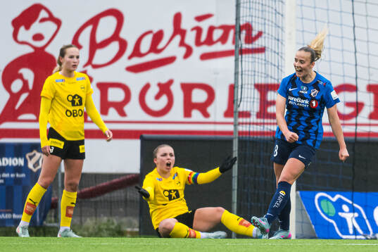 Emilie Libakken Østerås of Stabæk celebrates
