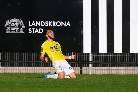 Falkenbergs Leonardo Farah Shahin jublar
